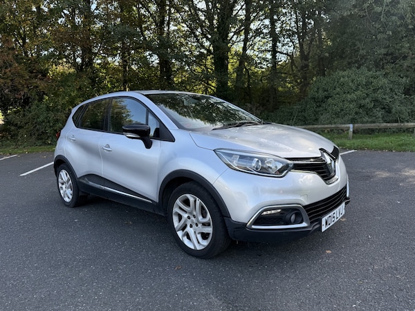 Used Renault Captur 2015 for sale - 75581496: Photo 2