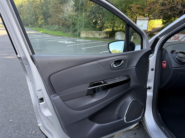 Used Renault Captur 2015 for sale - 75581496: Photo 37