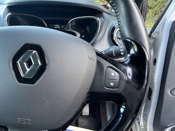 Used Renault Captur 2015 for sale - 75581496: Photo 59