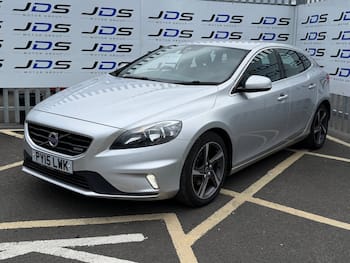 Used Volvo V40 2015 for sale - 79671414: Photo