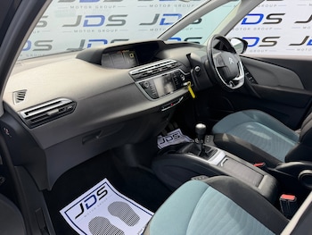 Used Citroen Grand C4 Picasso 2017 for sale - 79252910: Photo