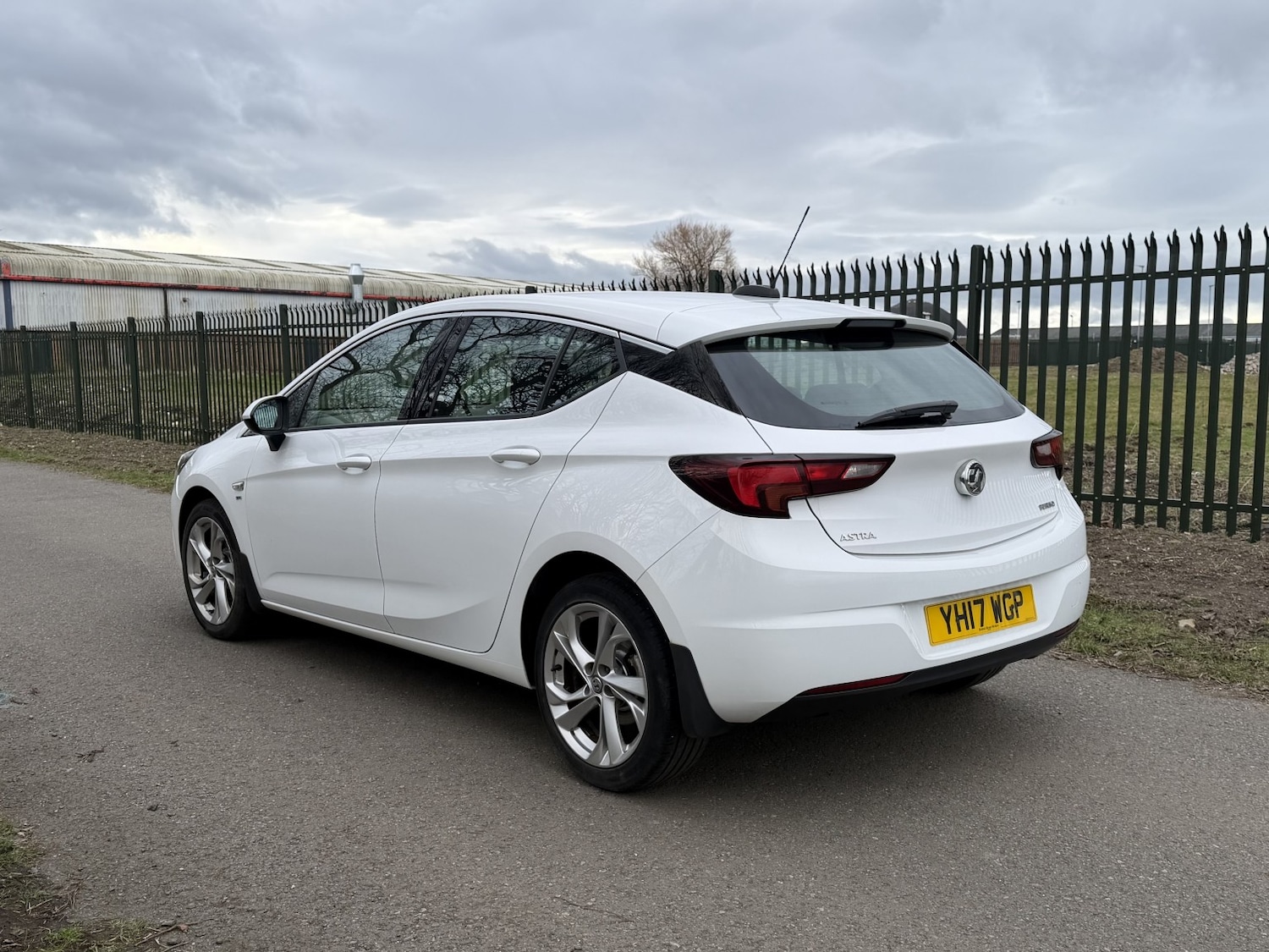 Used Vauxhall Astra 2017 for sale - 77675646: Photo 11