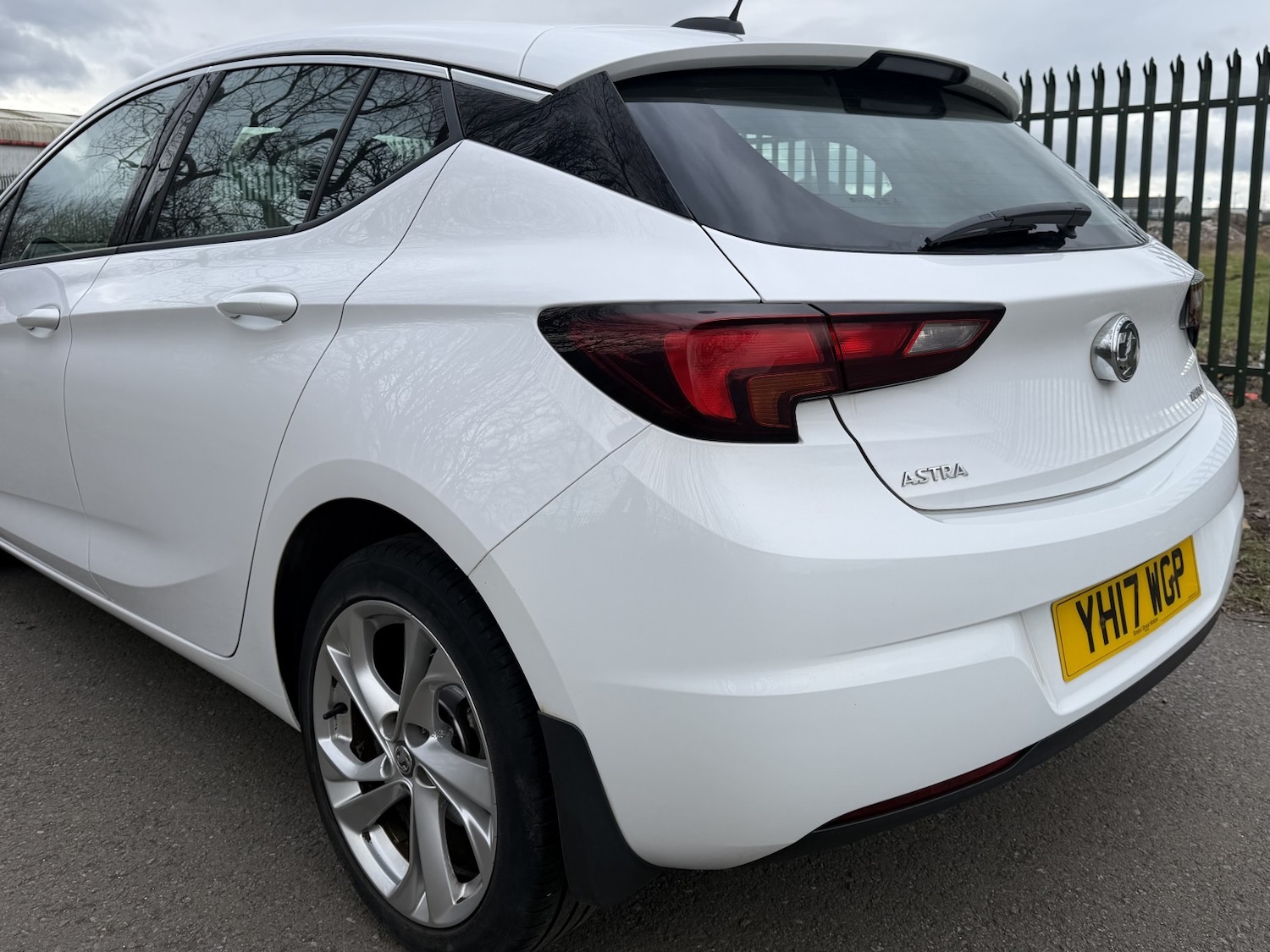 Used Vauxhall Astra 2017 for sale - 77675646: Photo 44