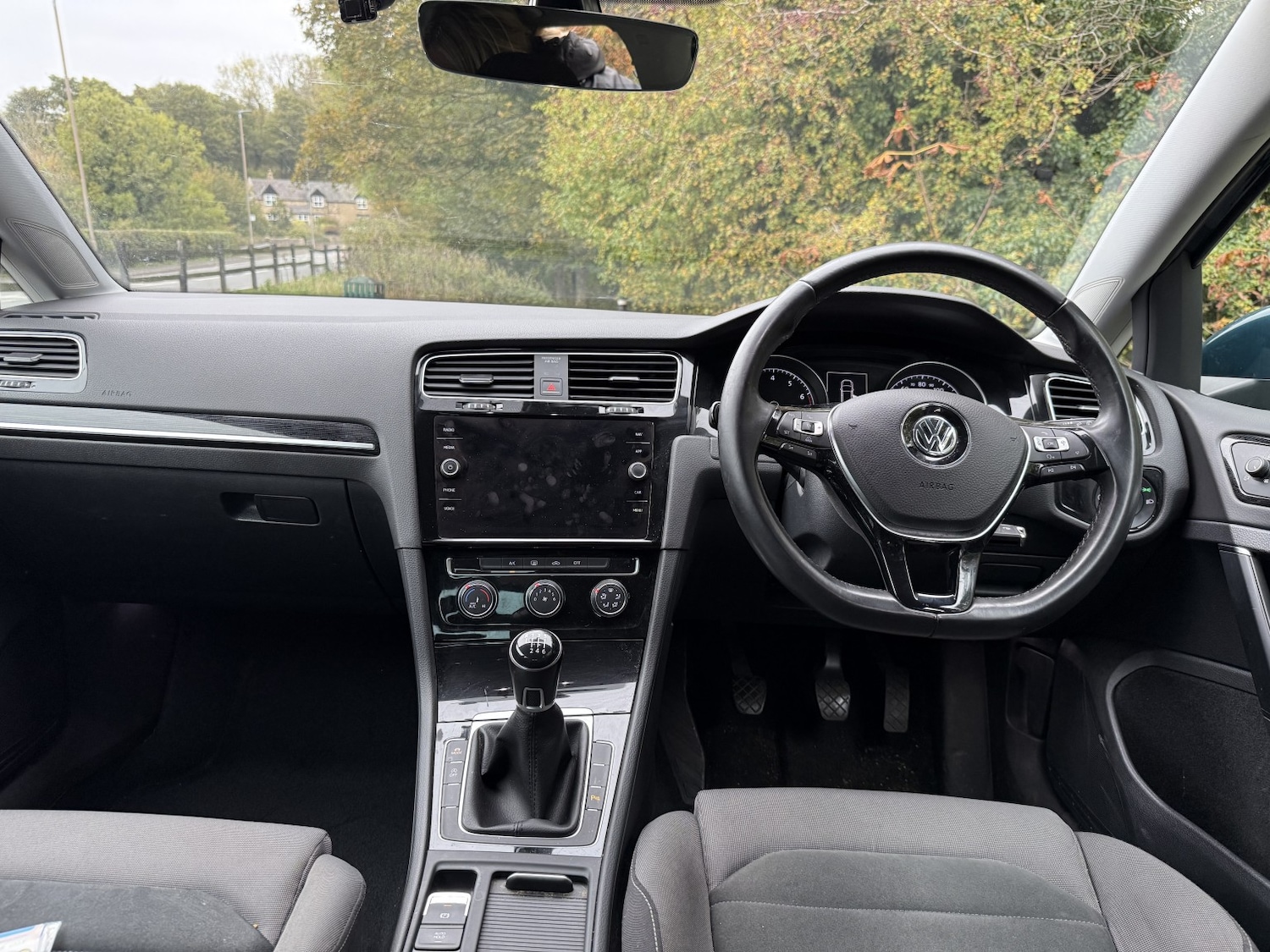 Used Volkswagen Golf 2017 for sale - 76312433: Photo 29