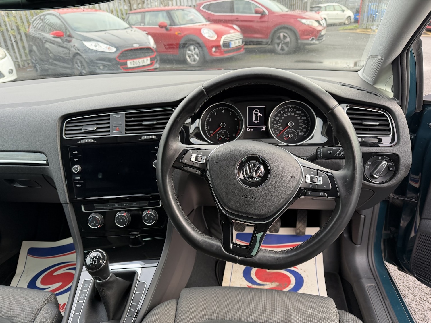 Used Volkswagen Golf 2017 for sale - 76312433: Photo 32