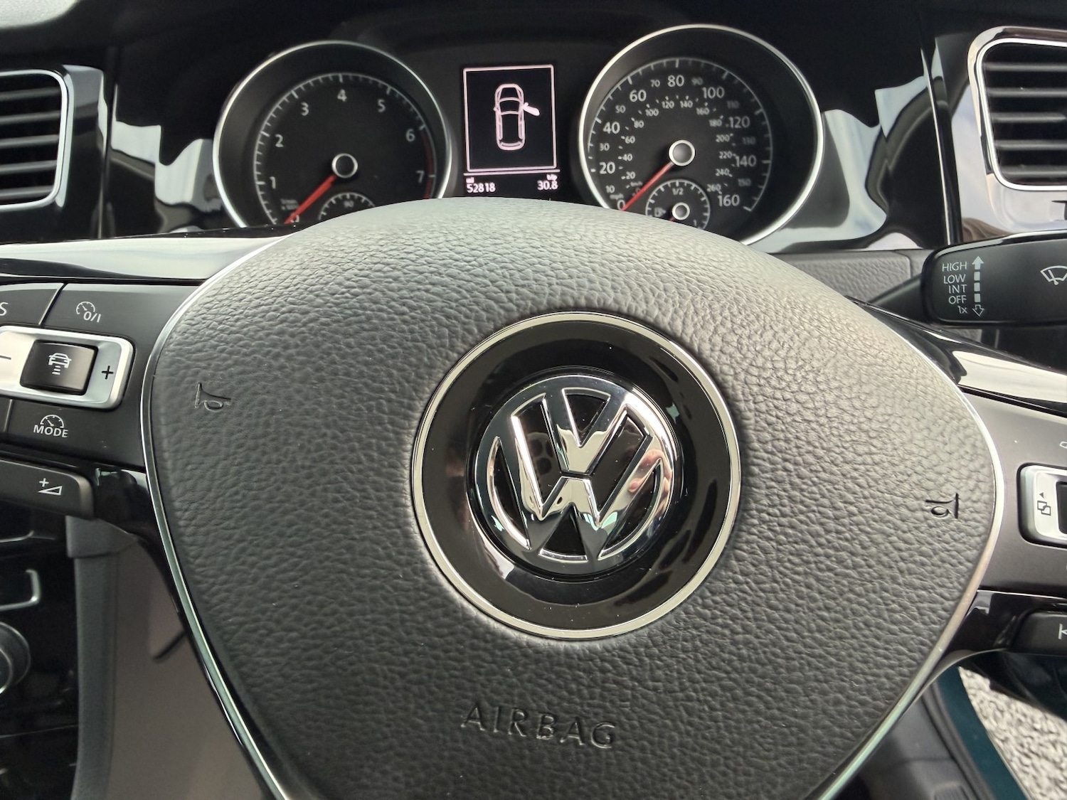 Used Volkswagen Golf 2017 for sale - 76312433: Photo 36