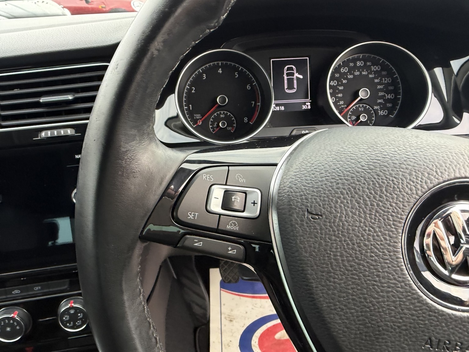 Used Volkswagen Golf 2017 for sale - 76312433: Photo 37