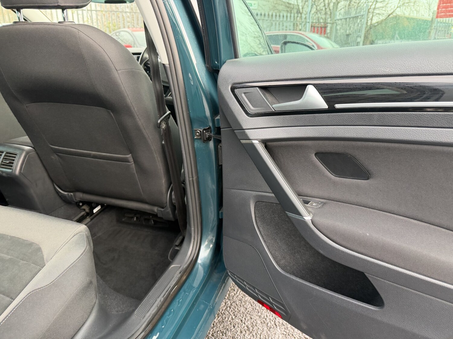 Used Volkswagen Golf 2017 for sale - 76312433: Photo 48