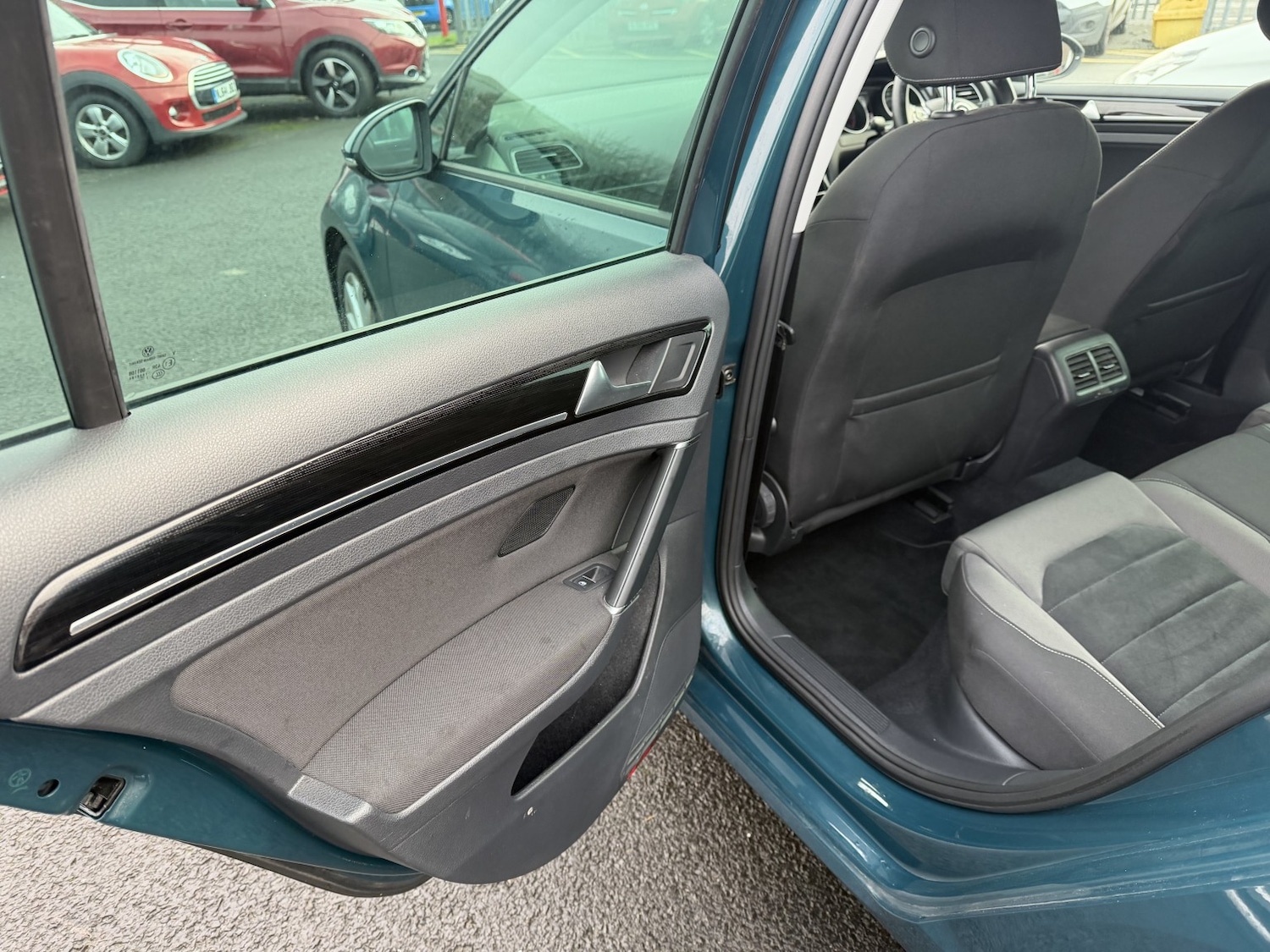 Used Volkswagen Golf 2017 for sale - 76312433: Photo 53