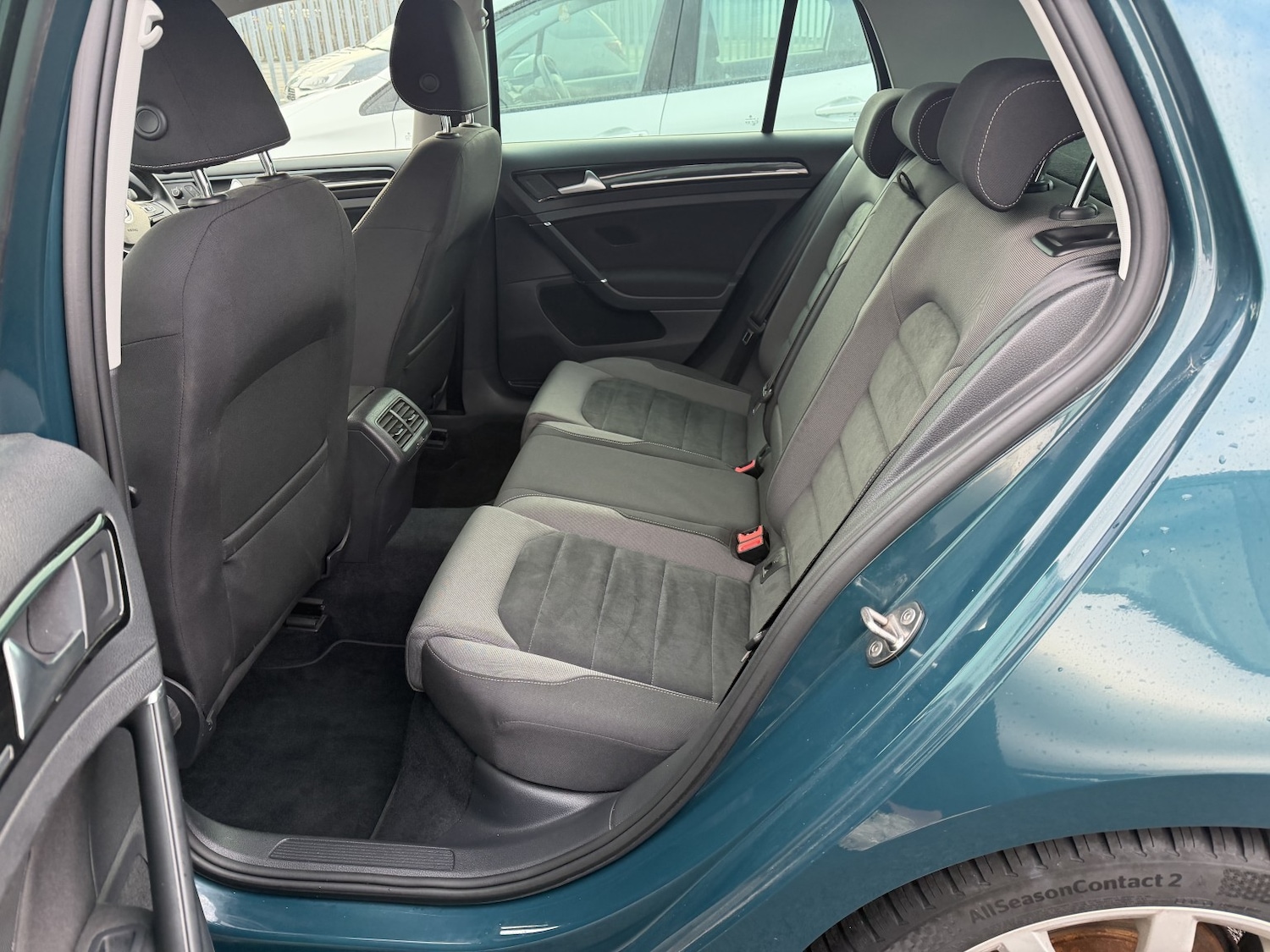 Used Volkswagen Golf 2017 for sale - 76312433: Photo 54