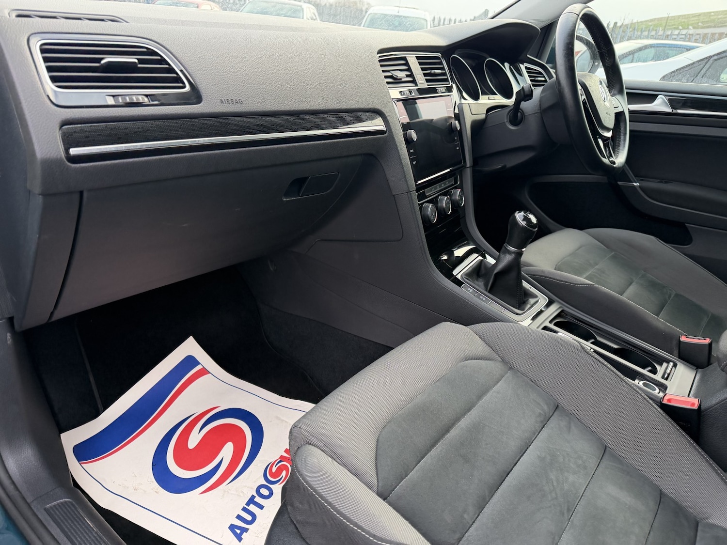 Used Volkswagen Golf 2017 for sale - 76312433: Photo 60