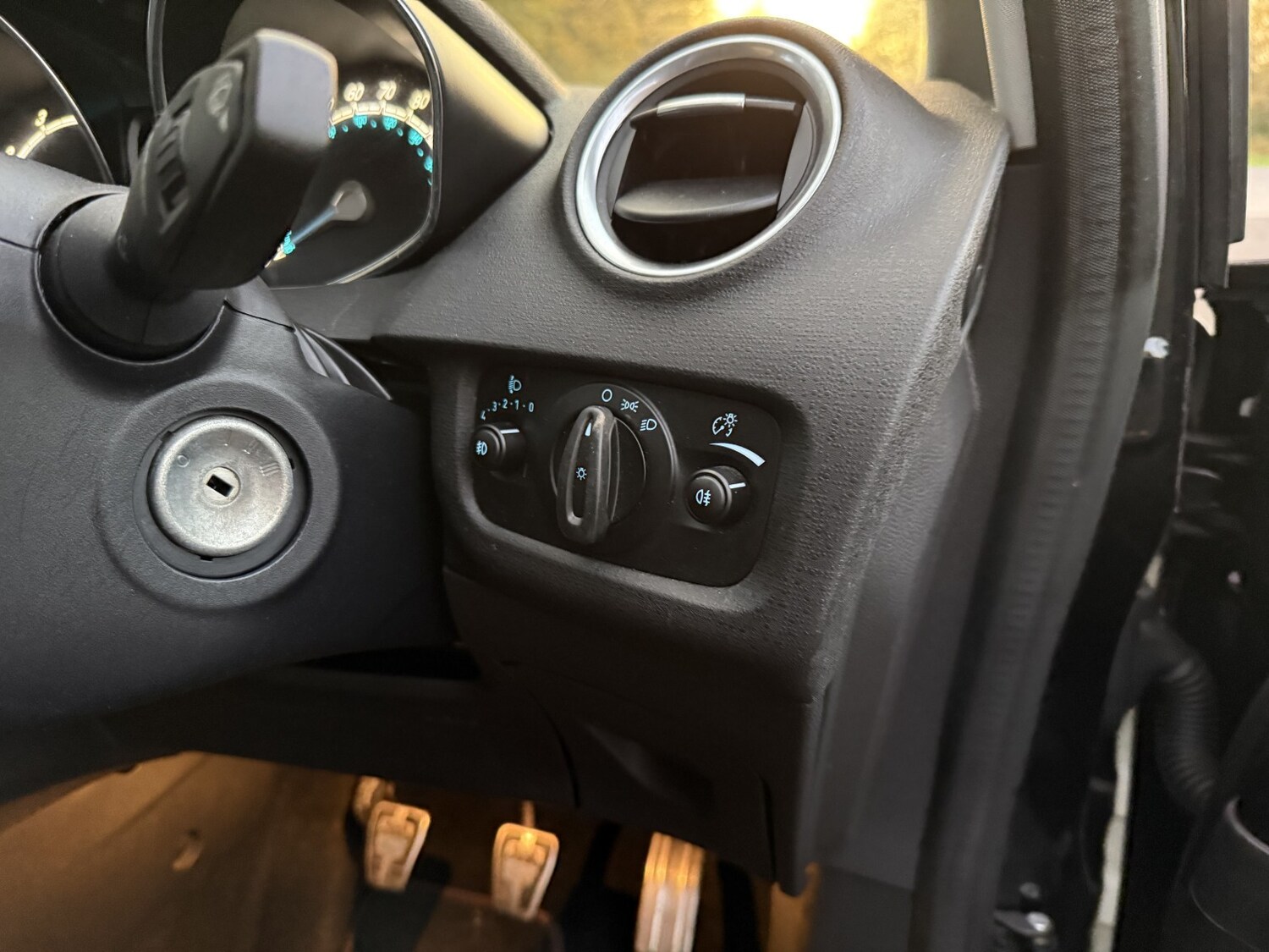 Used Ford Fiesta 2015 for sale - 77464708: Photo 52