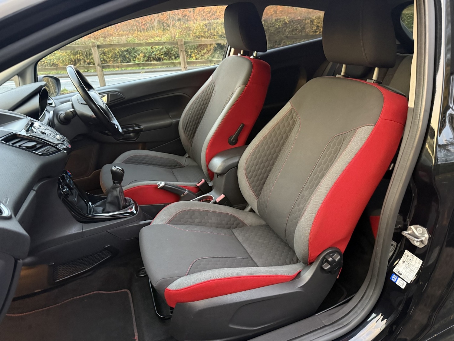 Used Ford Fiesta 2015 for sale - 76554007: Photo 33