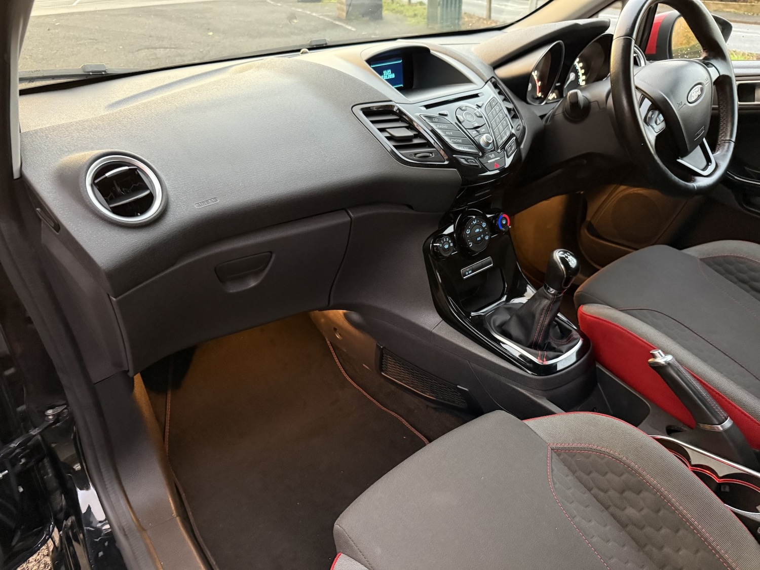 Used Ford Fiesta 2015 for sale - 76554007: Photo 36