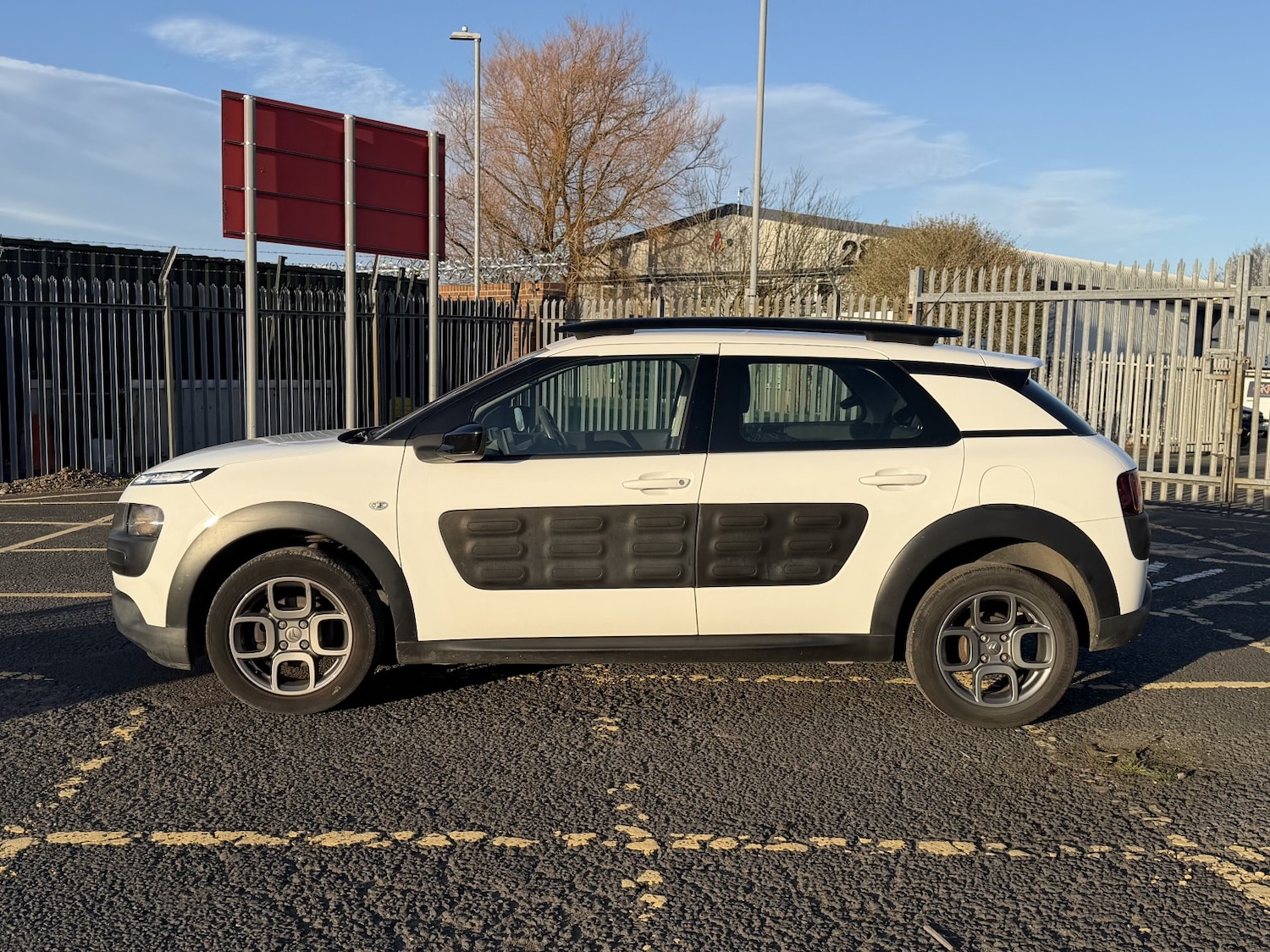 Used Citroen C4 Cactus 2017 for sale - 77931237: Photo 10