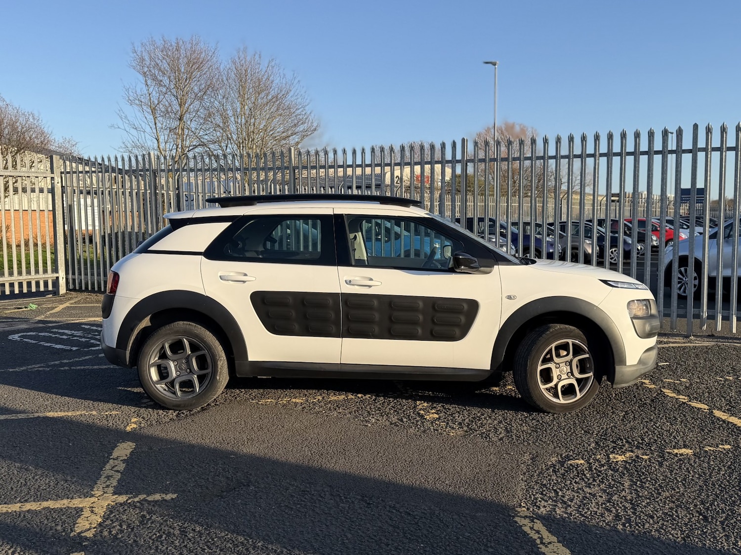 Used Citroen C4 Cactus 2017 for sale - 77931237: Photo 3