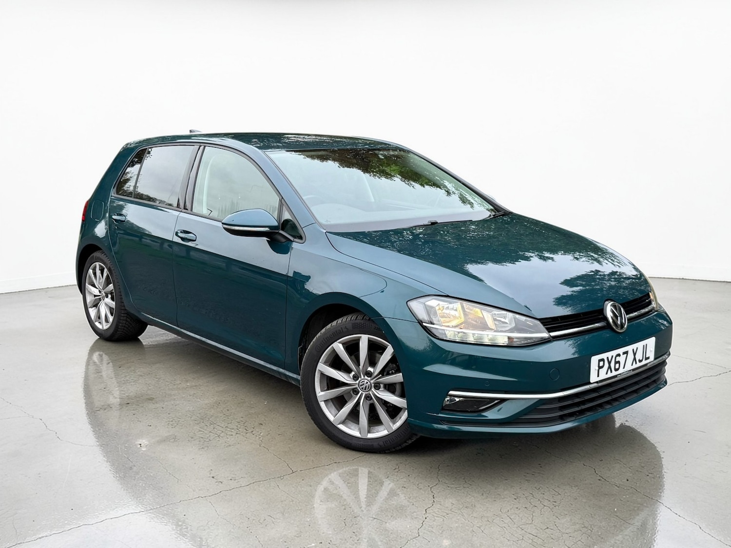 Used Volkswagen Golf 2017 for sale - 78090661: Photo 5