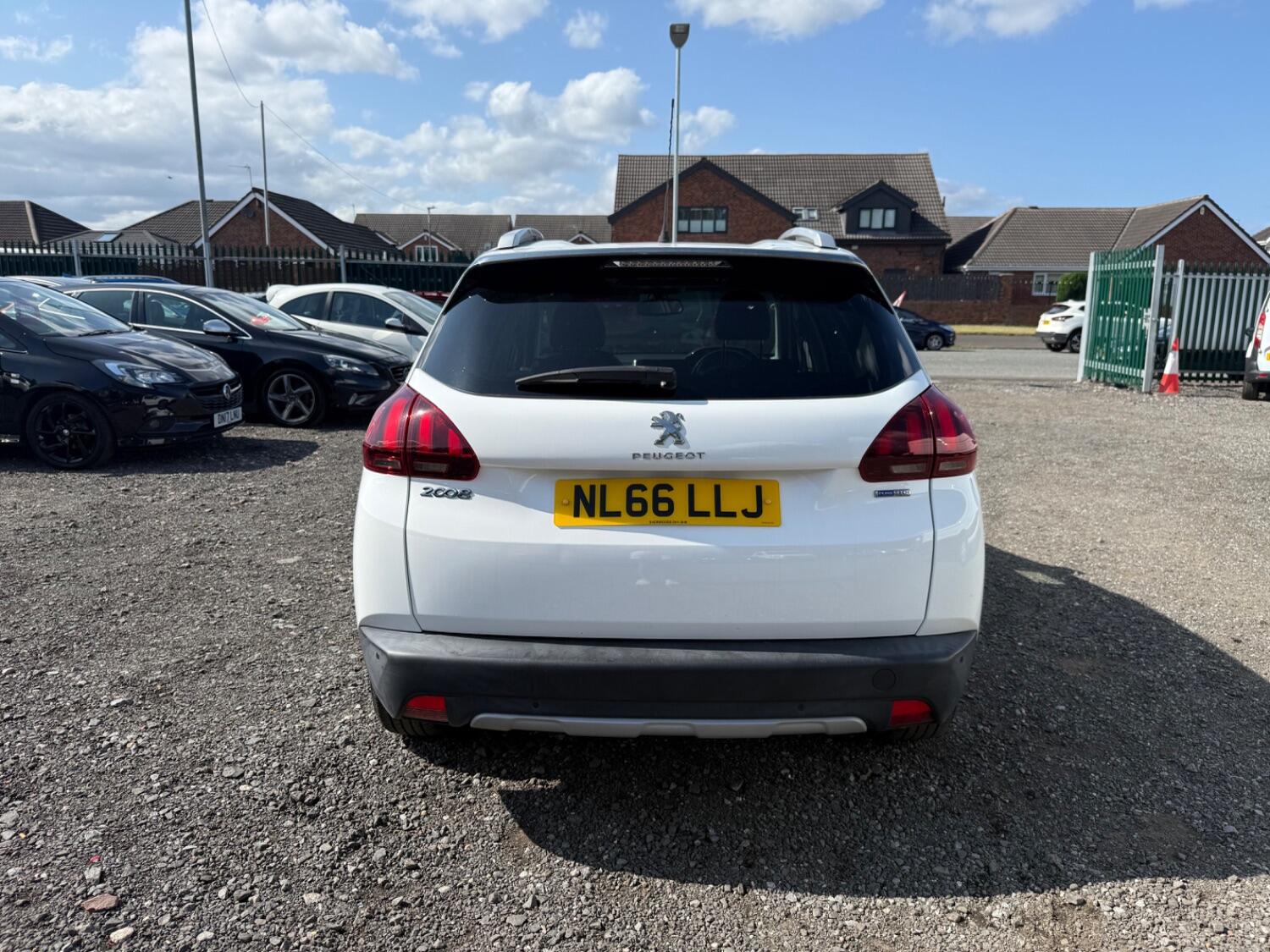 Used Peugeot 2008 2016 for sale - 76794362: Photo 11