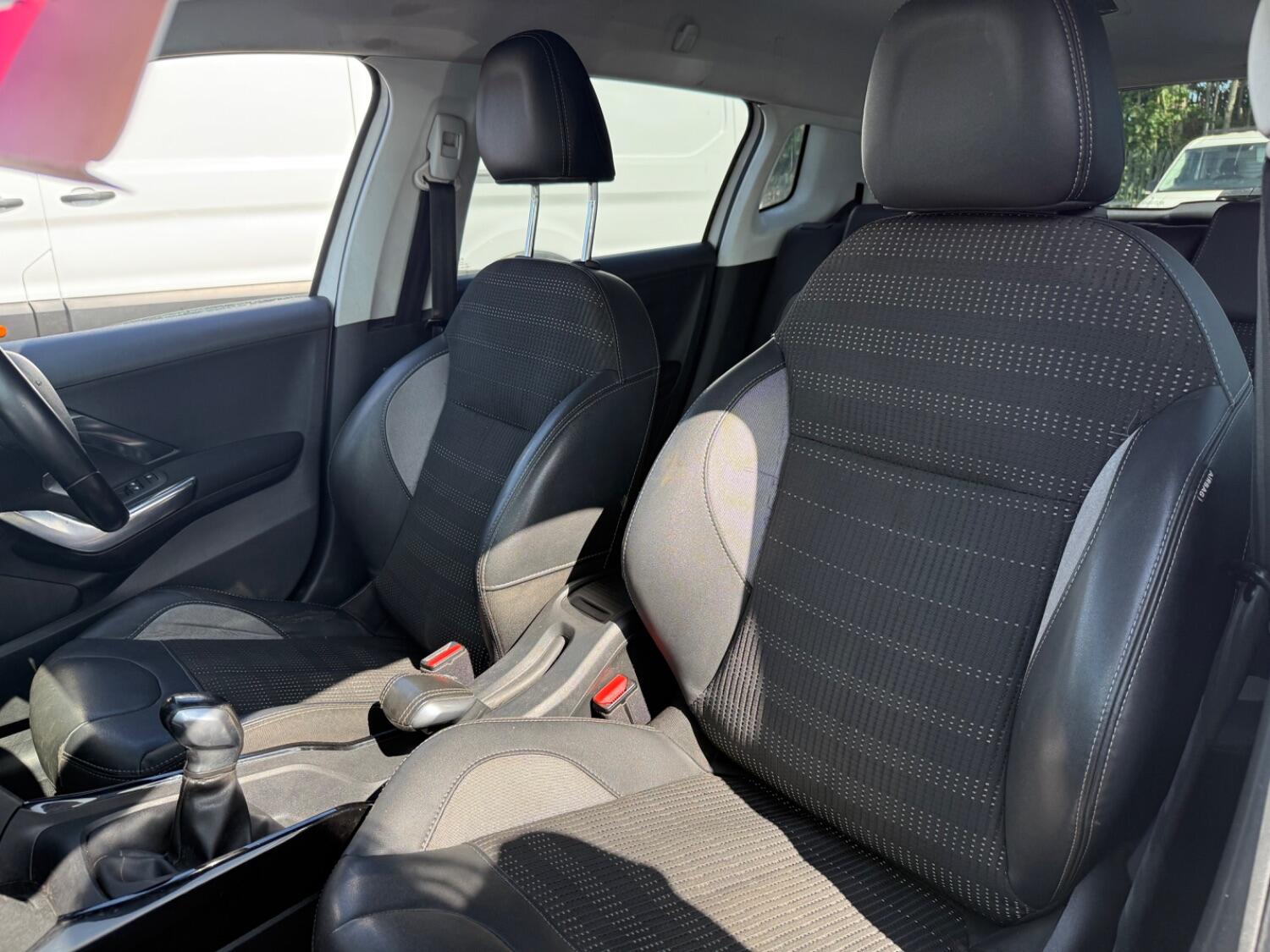 Used Peugeot 2008 2016 for sale - 76794362: Photo 30