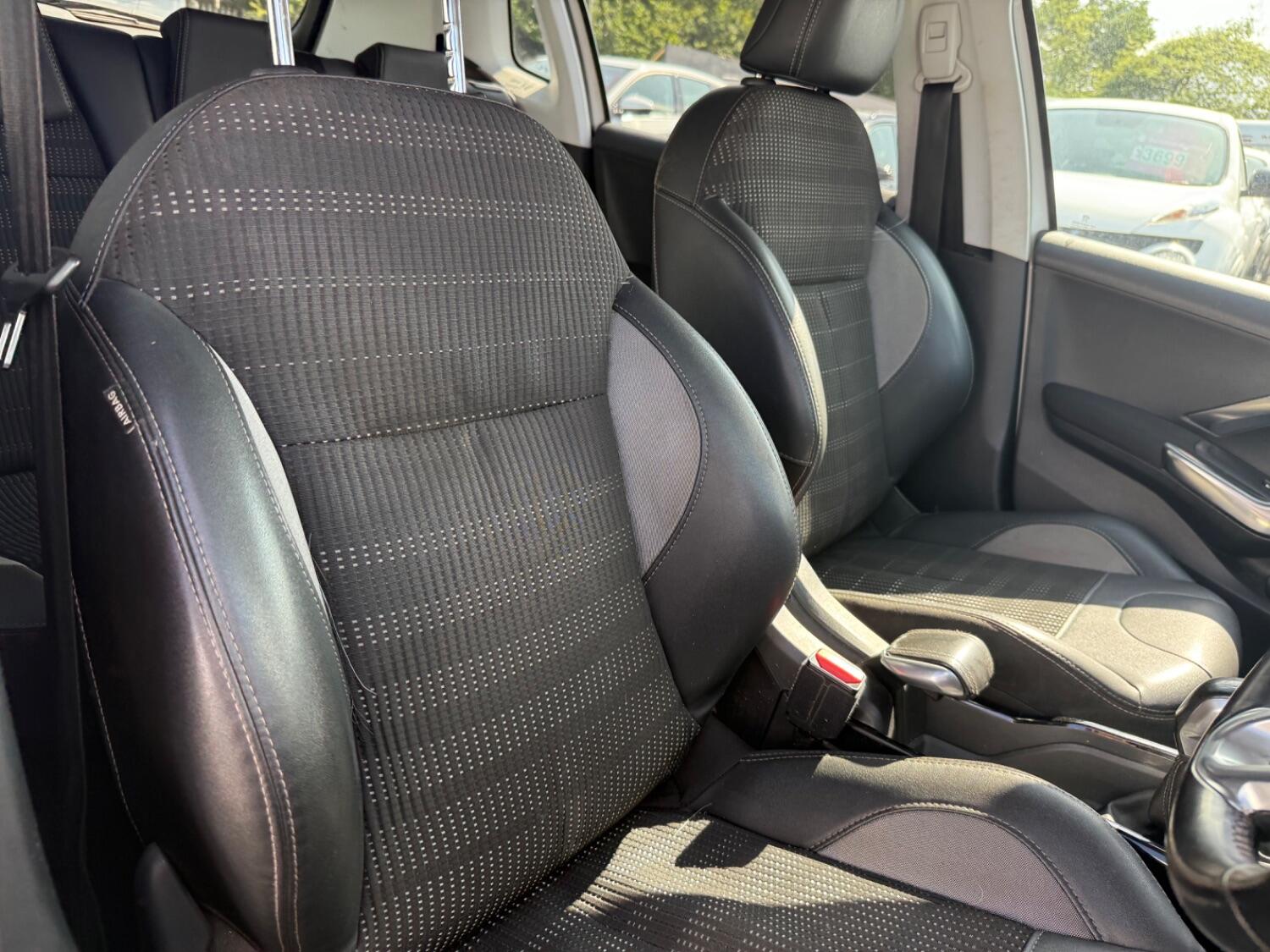 Used Peugeot 2008 2016 for sale - 76794362: Photo 37