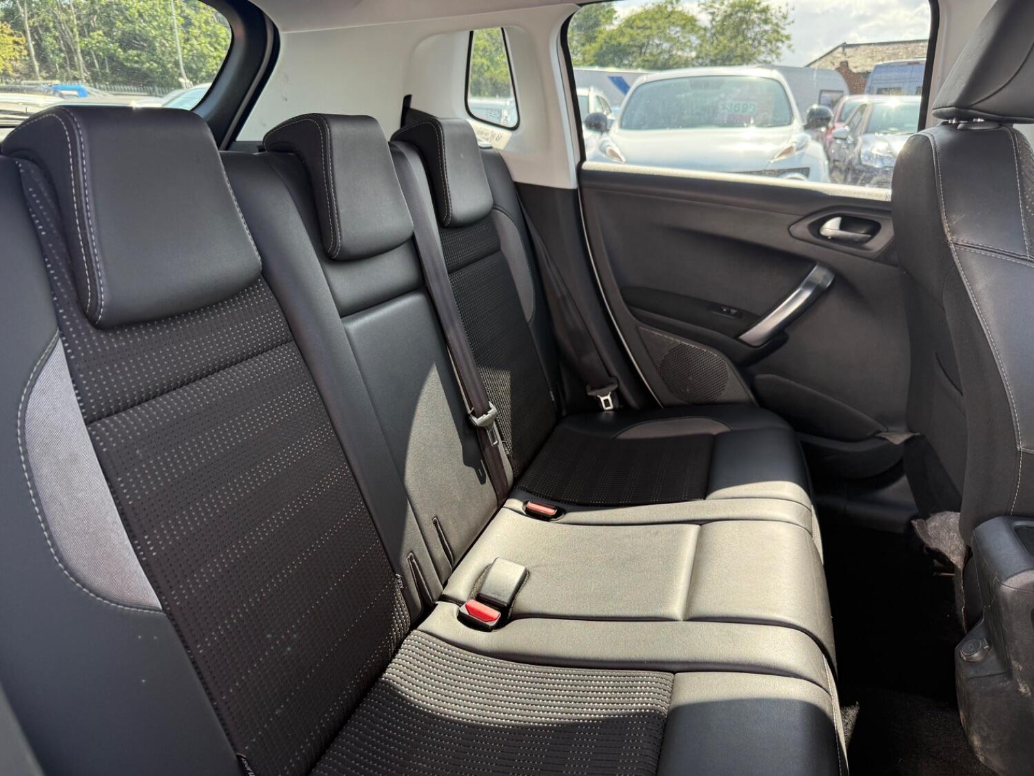 Used Peugeot 2008 2016 for sale - 76794362: Photo 39