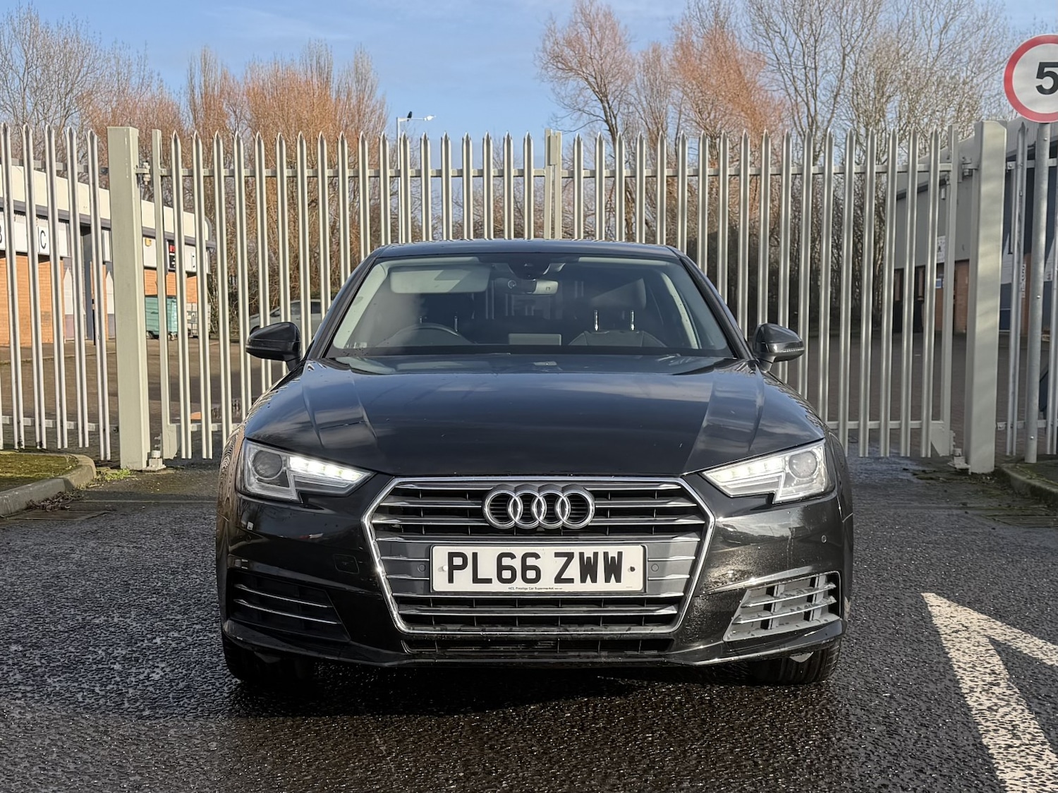 Used Audi A4 2016 for sale - 77403644: Photo 2