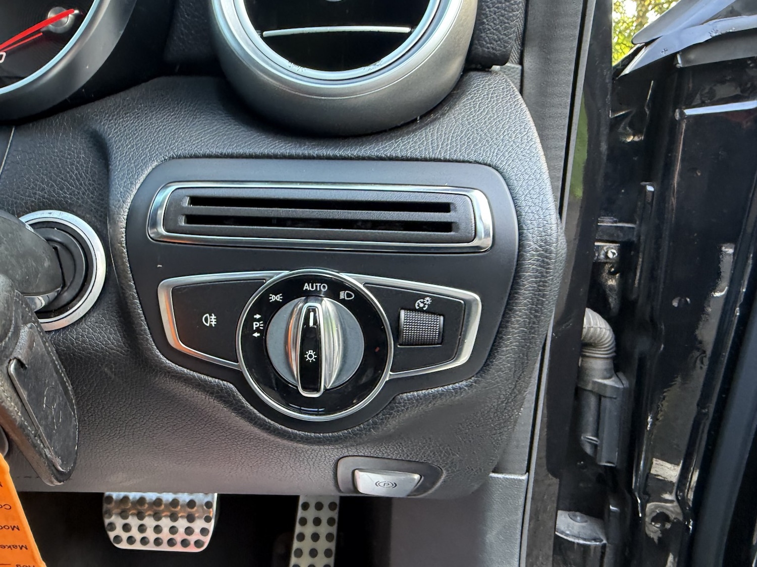 Used Mercedes-Benz C Class 2014 for sale - 75391136: Photo 61