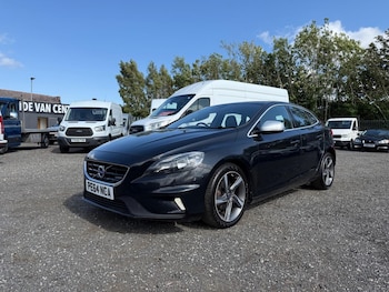 Used Volvo V40 2014 for sale - 75330147: Photo