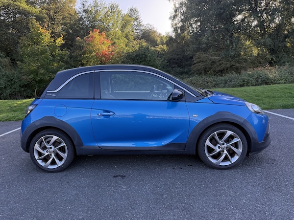 Used Vauxhall ADAM 2015 for sale - 74617546: Photo 2