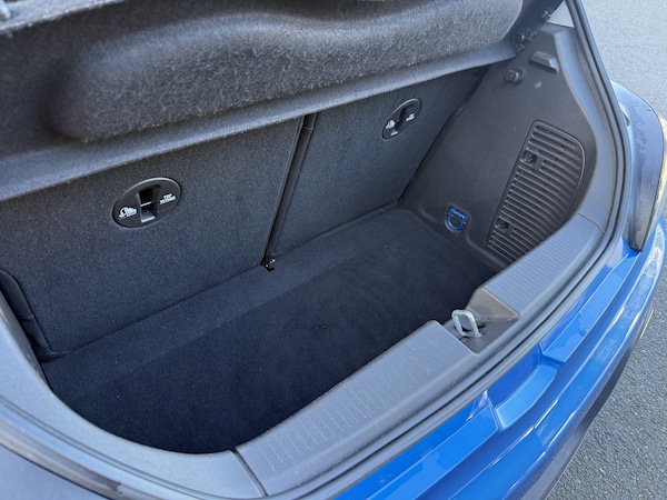 Used Vauxhall ADAM 2015 for sale - 74617546: Photo 65