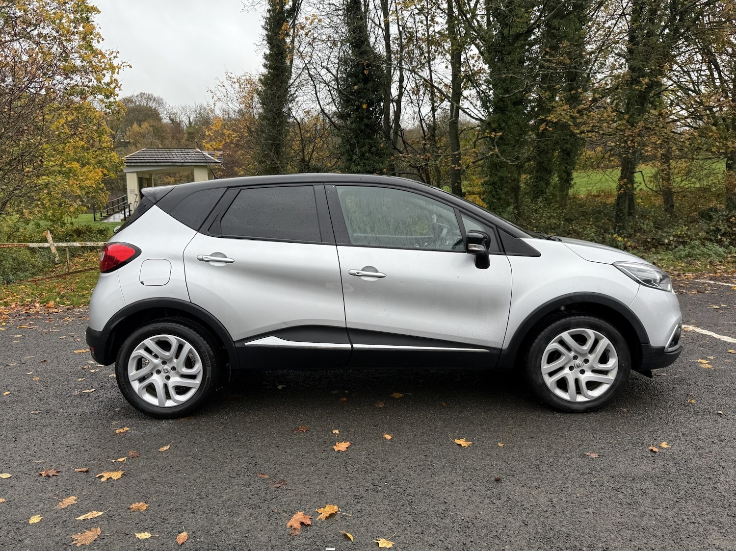 Used Renault Captur 2017 for sale - 76554029: Photo 3