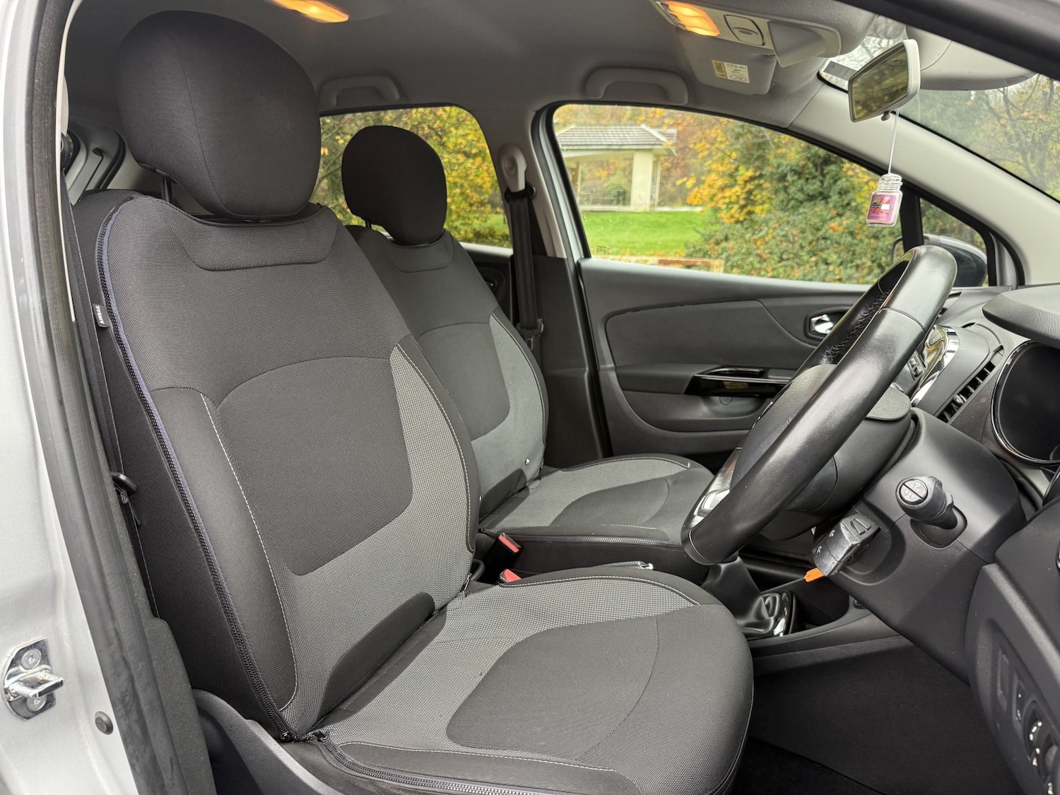 Used Renault Captur 2017 for sale - 76554029: Photo 39