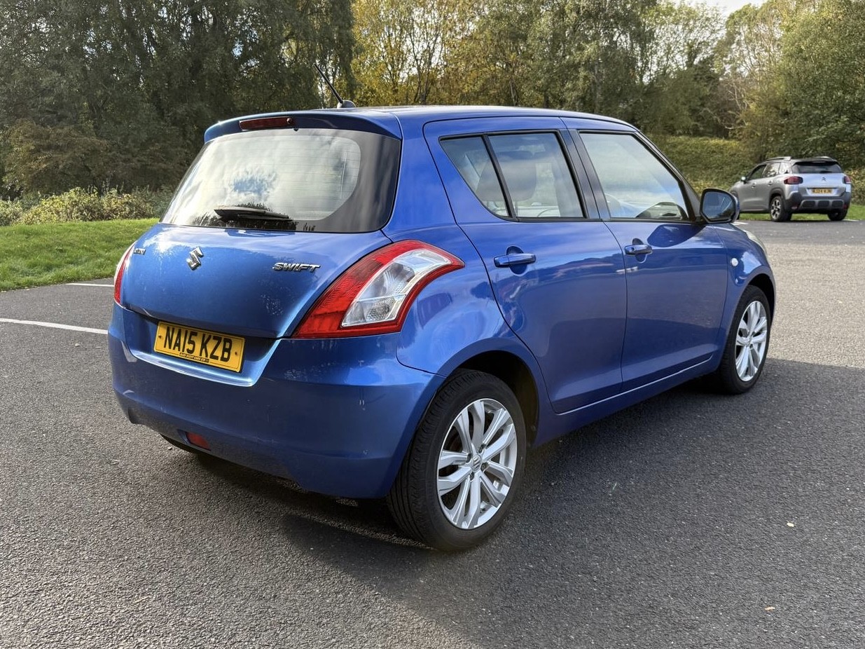 Used Suzuki Swift 2015 for sale - 76794359: Photo 2
