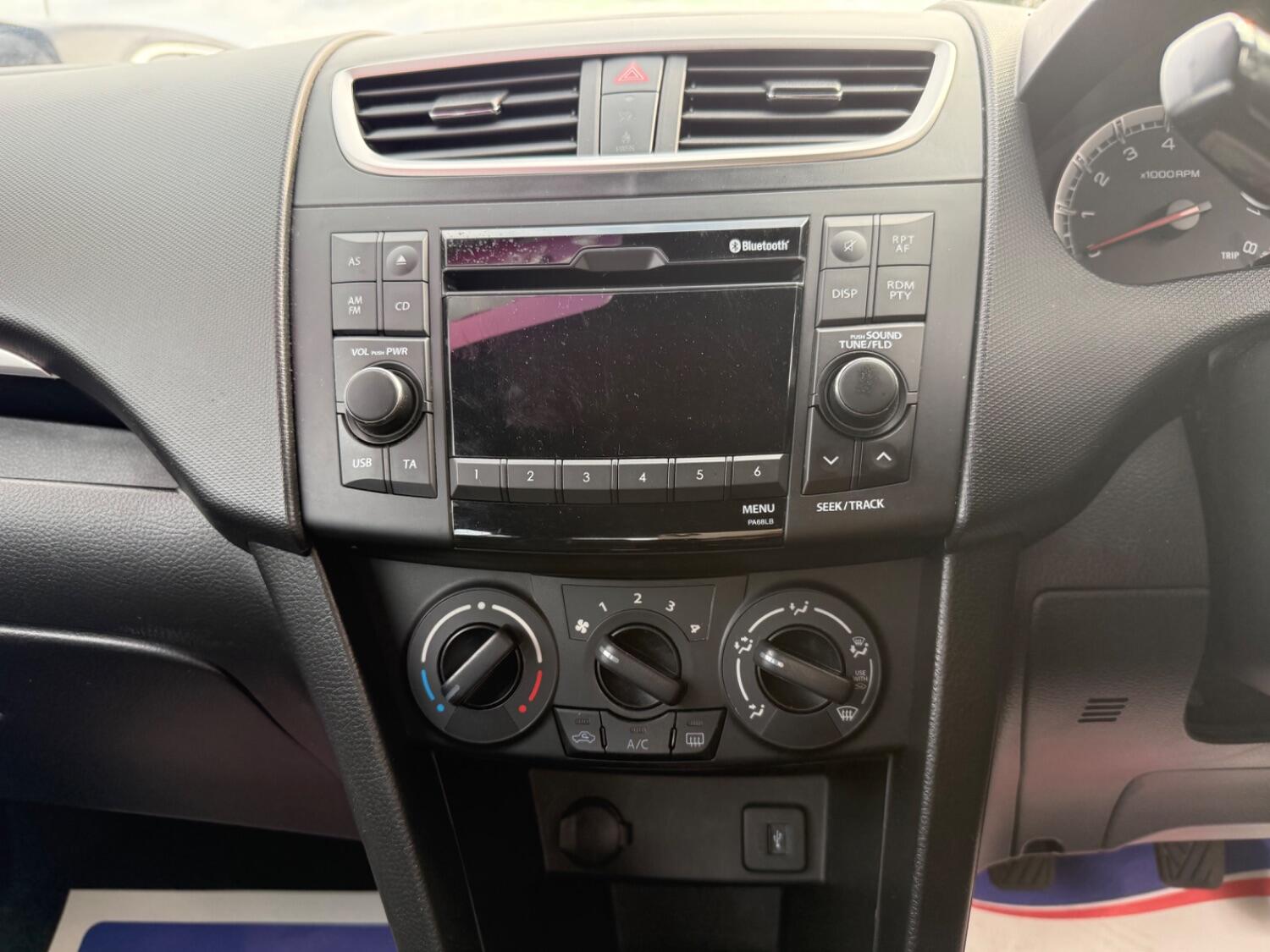 Used Suzuki Swift 2015 for sale - 76794359: Photo 25