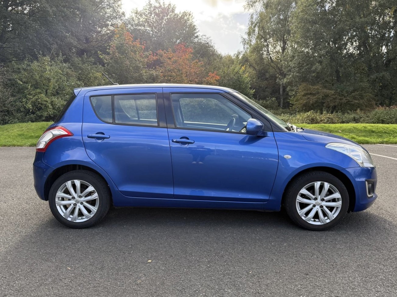 Used Suzuki Swift 2015 for sale - 76794359: Photo 3