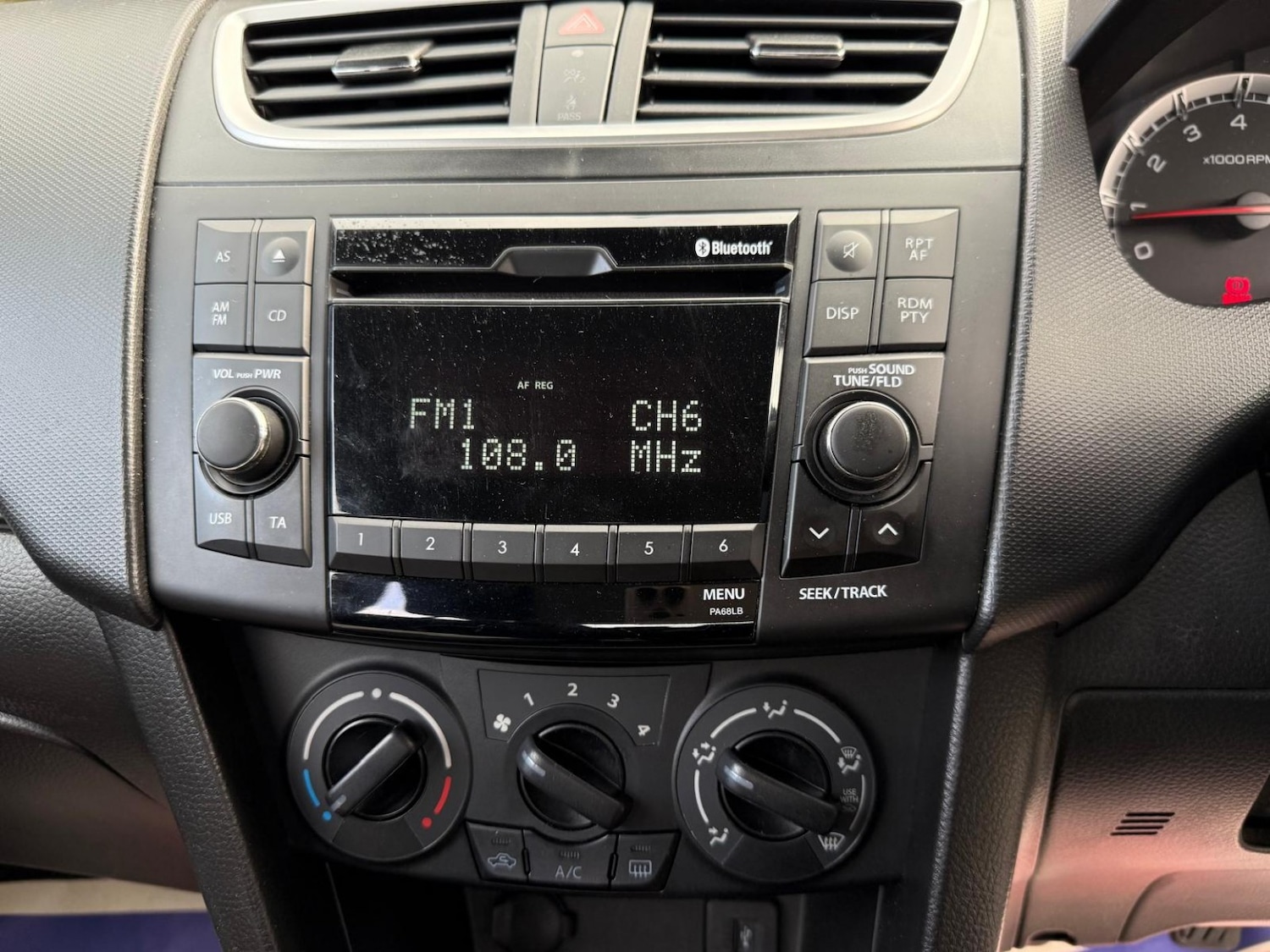 Used Suzuki Swift 2015 for sale - 76794359: Photo 48