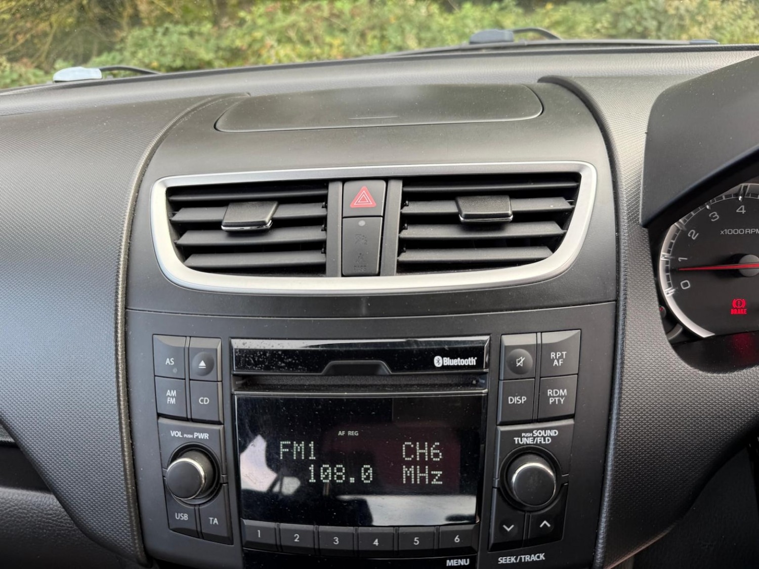 Used Suzuki Swift 2015 for sale - 76794359: Photo 49