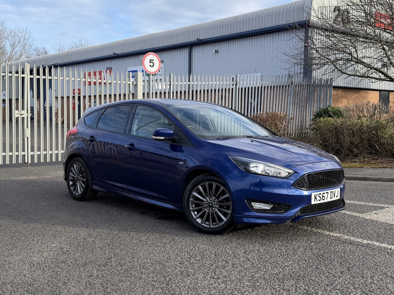 Used Ford Focus 2017 for sale - 77721185: Photo 4