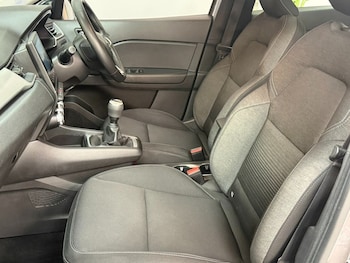 Used Renault Captur 2020 for sale - 79598924: Photo