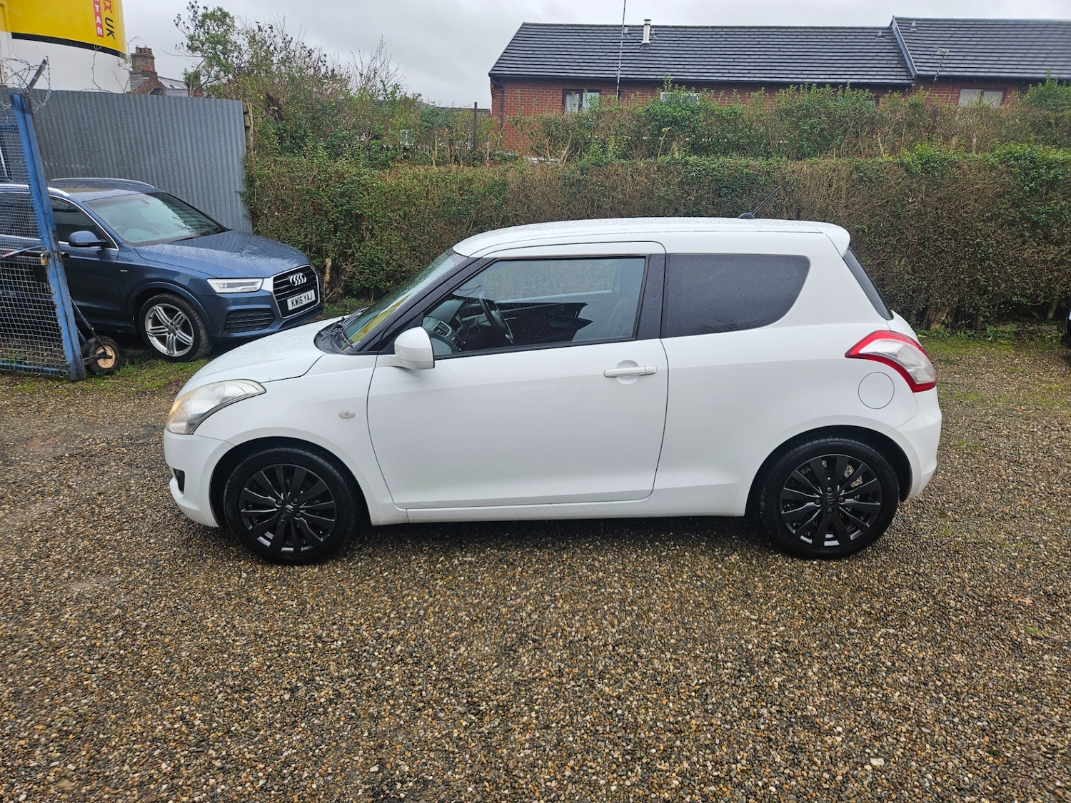 Used Suzuki Swift 2012 for sale - 77296607: Photo 4