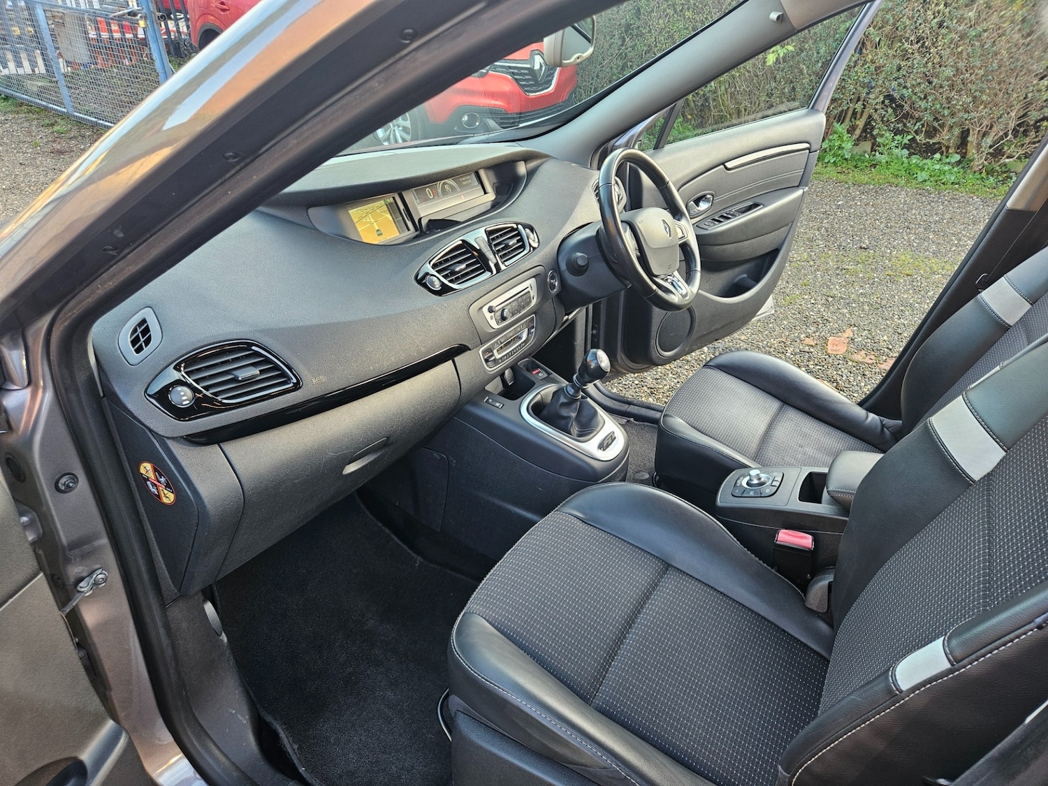 Used Renault Scenic 2015 for sale - 76908270: Photo 13