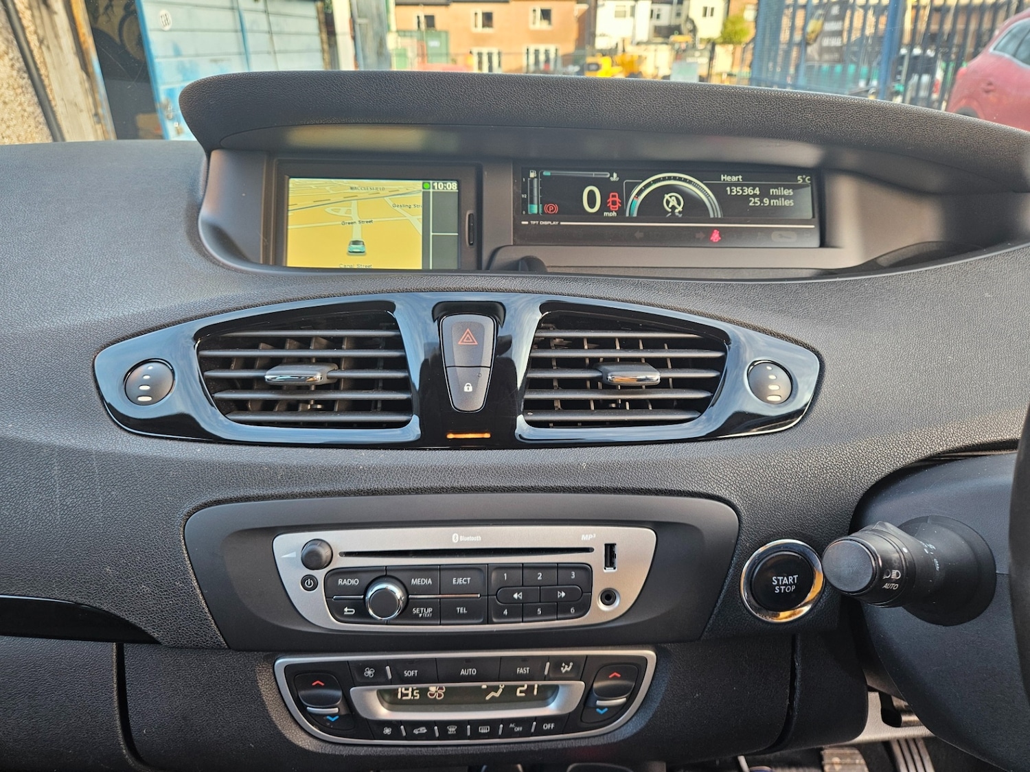 Used Renault Scenic 2015 for sale - 76908270: Photo 15