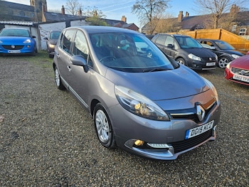 2015 (15) - 1.5 dCi Dynamique TomTom Energy 5dr [Start Stop]