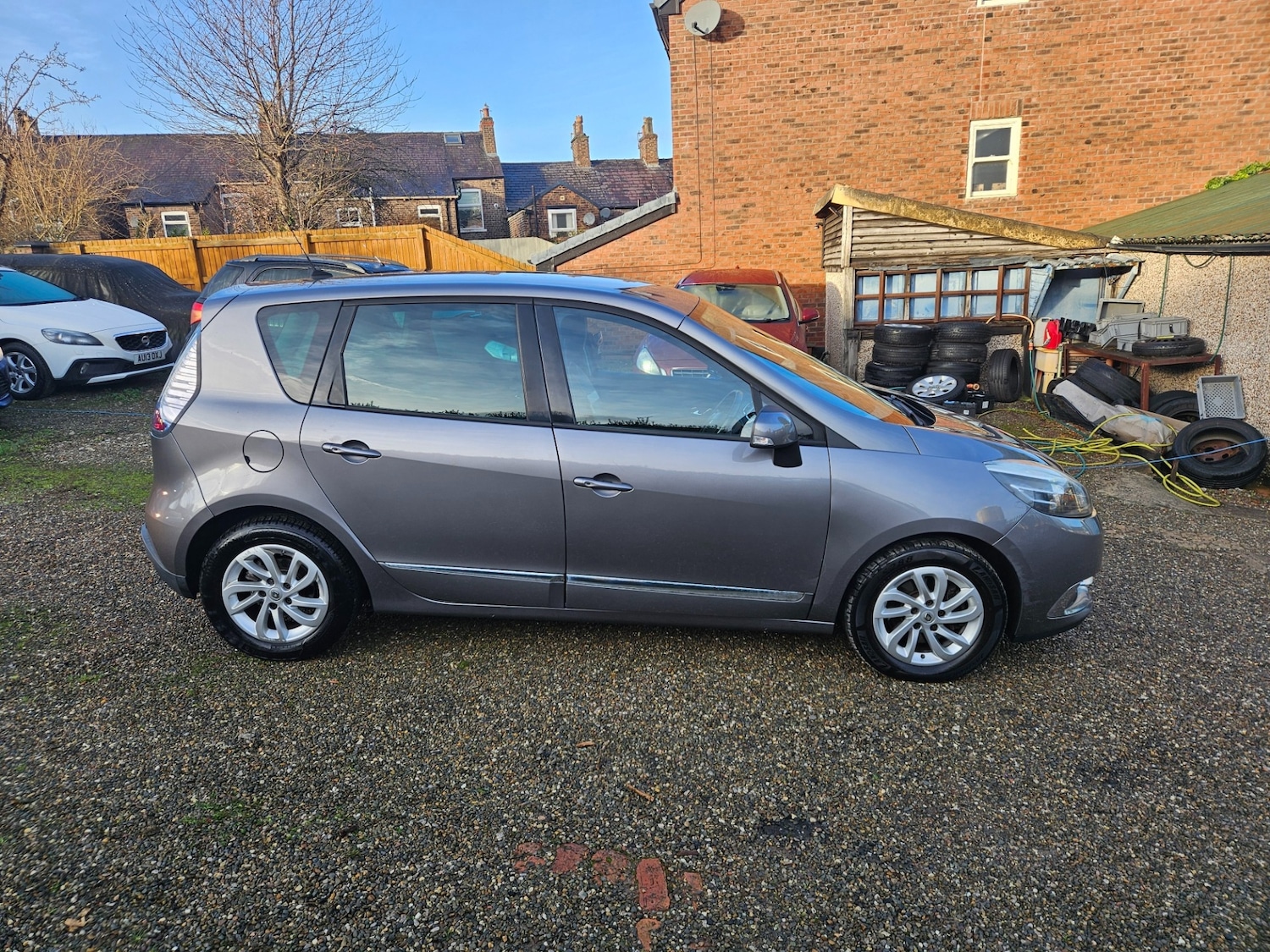 Used Renault Scenic 2015 for sale - 76908270: Photo 8