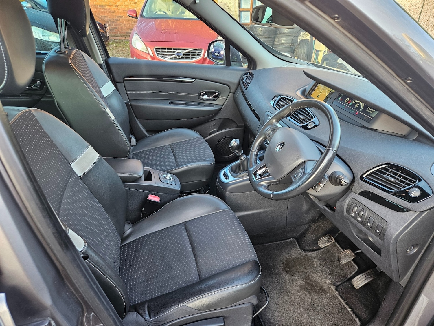 Used Renault Scenic 2015 for sale - 76908270: Photo 9