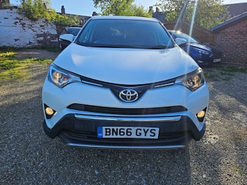 Used Toyota RAV4 2016 for sale - 78331281: Photo