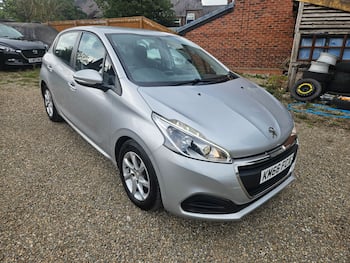 Used Peugeot 208 2016 for sale - 79605195: Photo