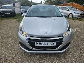 Used Peugeot 208 2016 for sale - 79605195: Photo