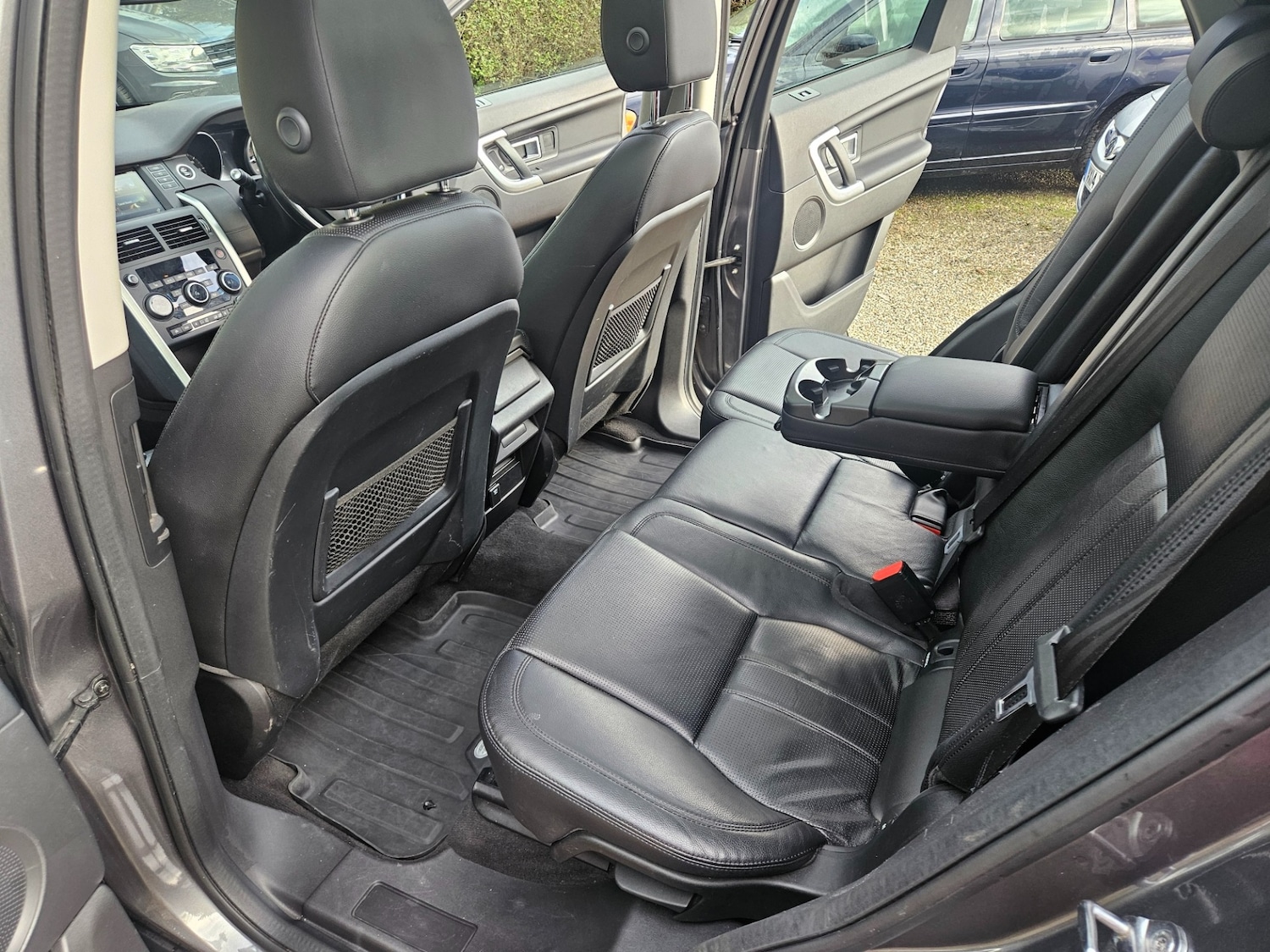 Used Land Rover Discovery Sport 2017 for sale - 76894524: Photo 11