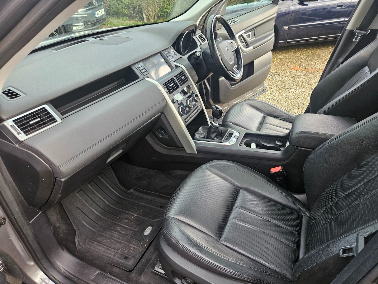 Used Land Rover Discovery Sport 2017 for sale - 76894524: Photo 12